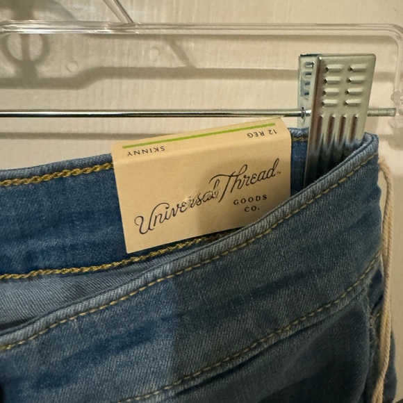 Size 12  high rise skinny jeans. 31” waist - Picture 3 of 6